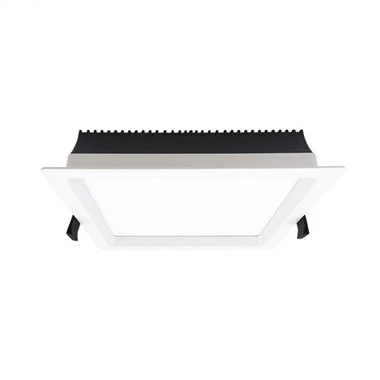Padziļināta griestu lampa kvadrātveida apdare