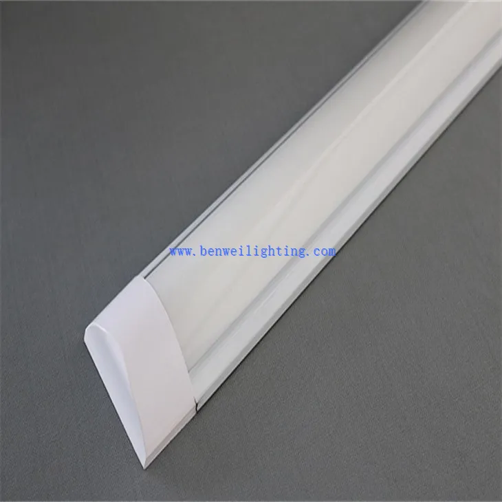 Linear Day Batten Light (2)