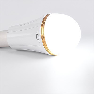 Avārijas gaismas mājas strāvas padeves pārtraukumiem