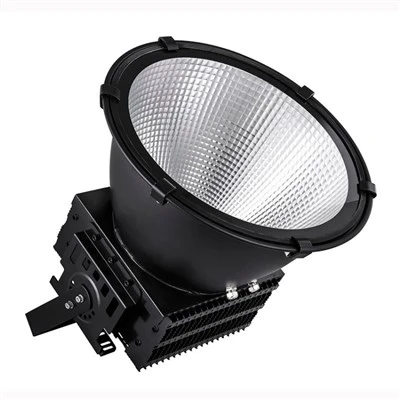 Augsta spilgtuma IP65 LED prožektors