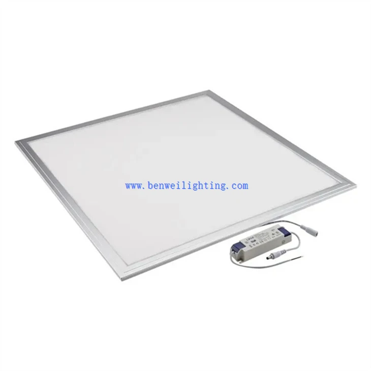 White Ceiling Light 600x600 (2)